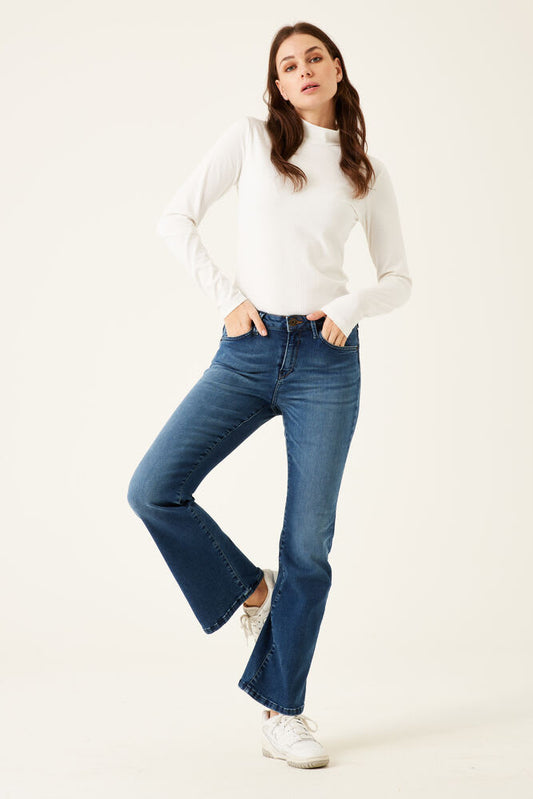 GARCIA CELIA 245 SUPERSLIM FLARED JEANS