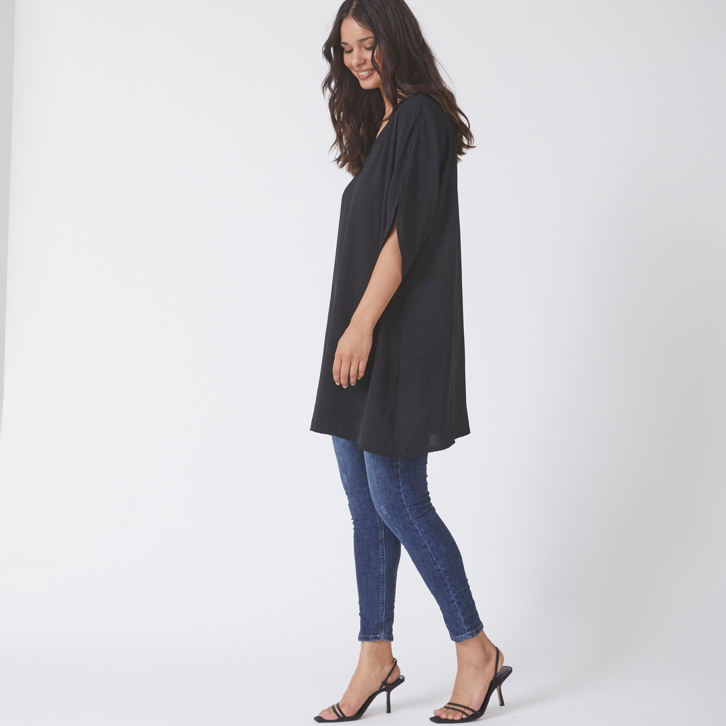 ALLWEEK ANNI V-NECK TUNIC AW1063